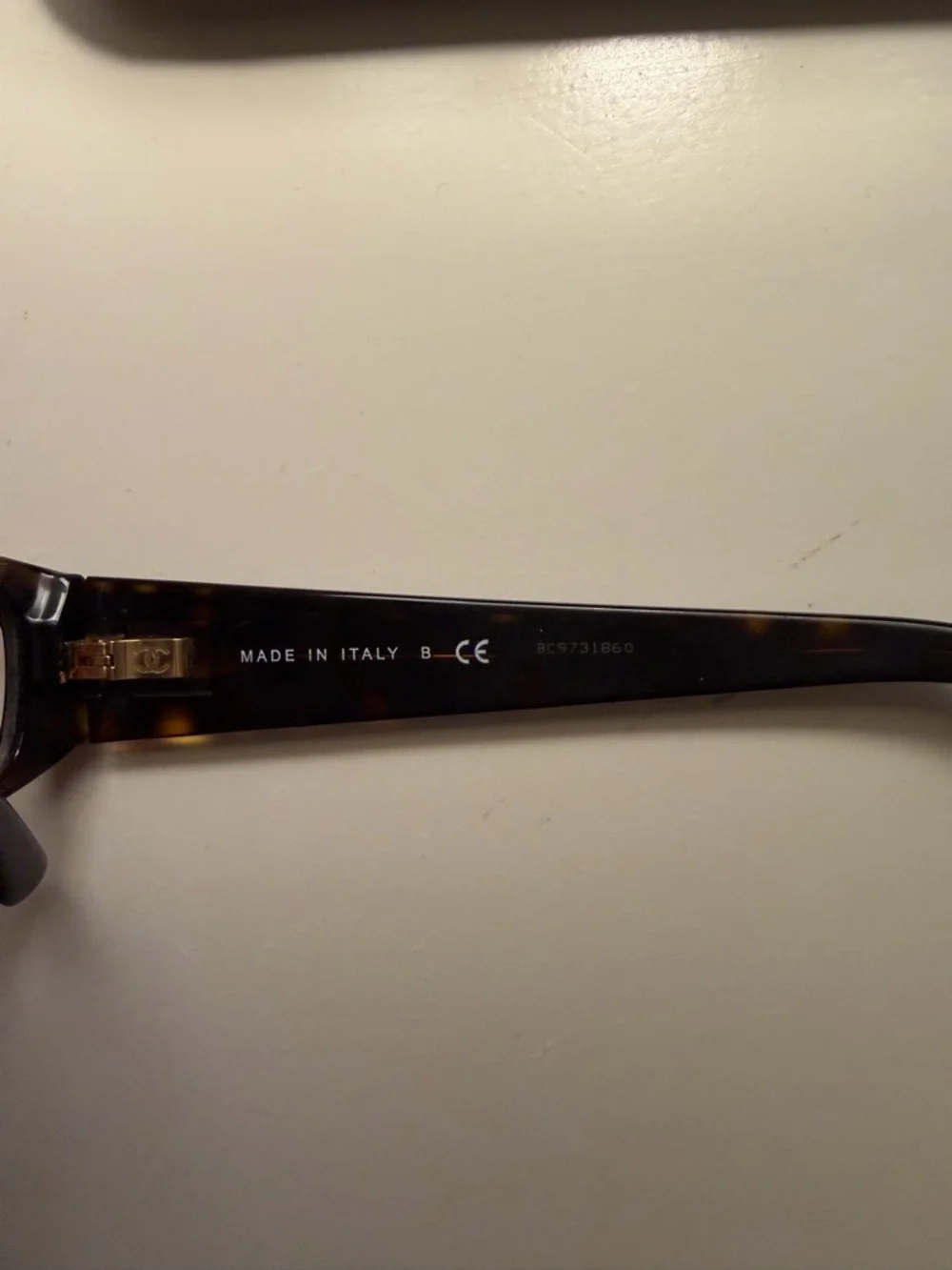 Chanel Tortoiseshell Frames with Black Quilted Case - Picture 3 of 4